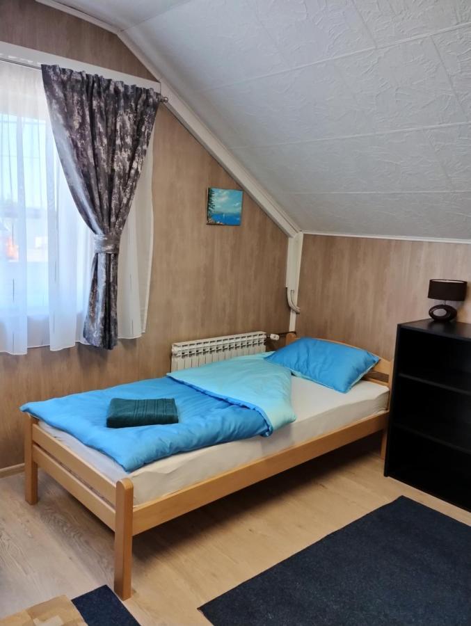 Hostel Suzzzy Novska Екстер'єр фото