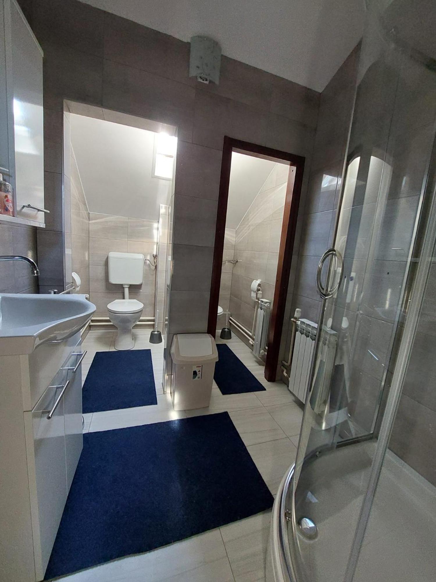 Hostel Suzzzy Novska Екстер'єр фото