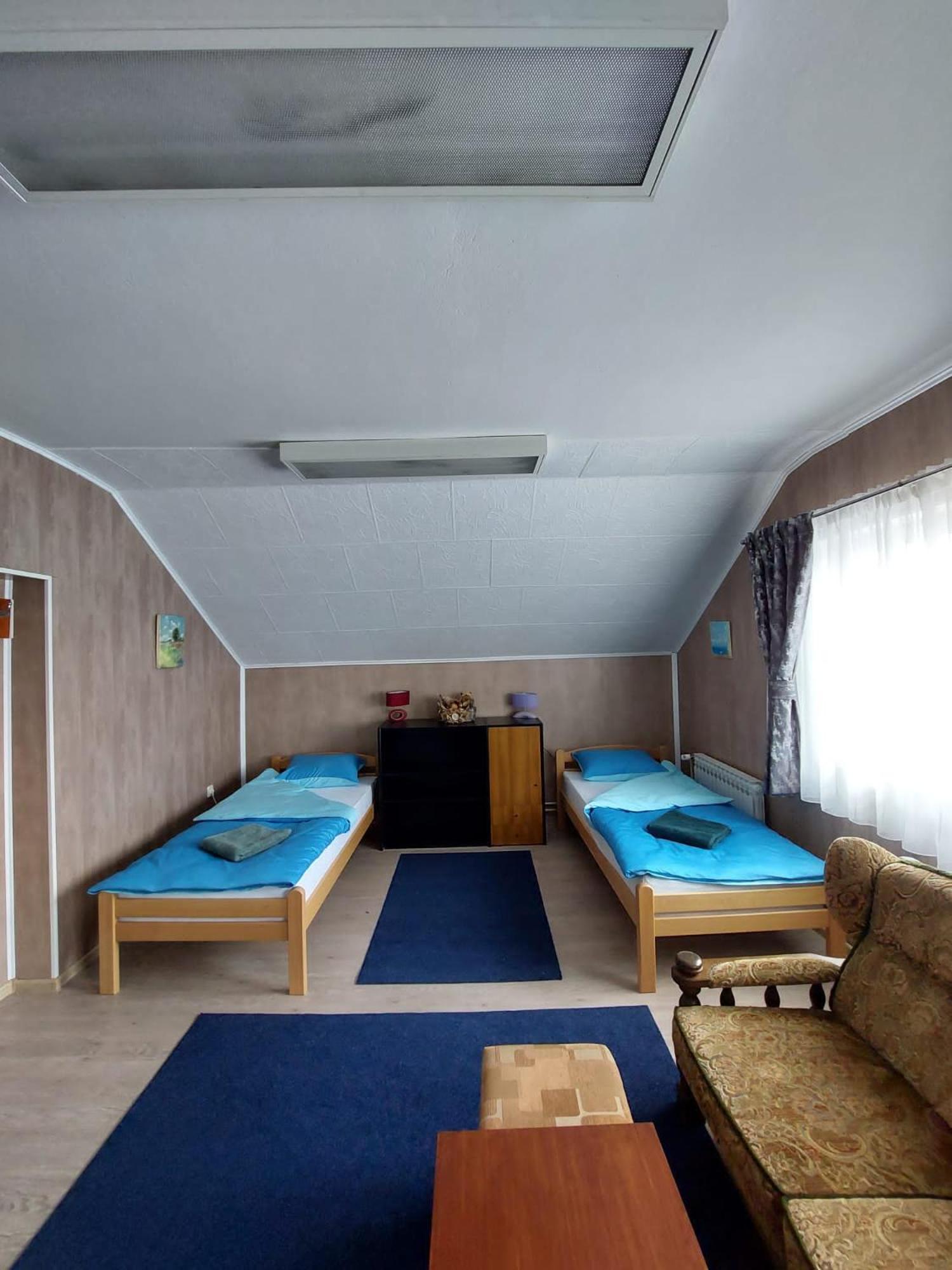 Hostel Suzzzy Novska Екстер'єр фото
